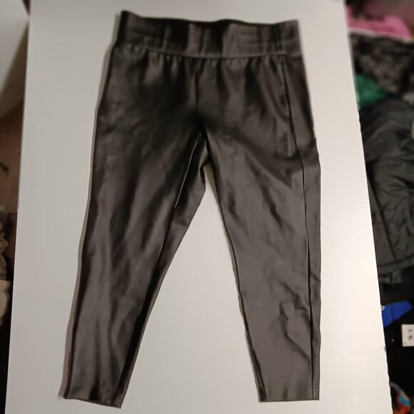Torrid Faux Leather Pants for Women SIZE 2 - Picture 3 of 4